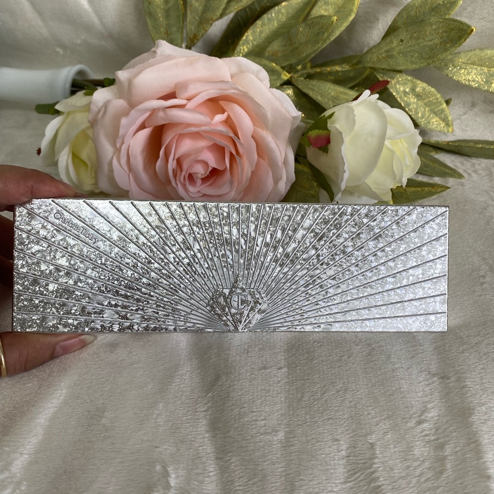 Charlotte Tilbury Bejewelled to Hypnotise Eyeshadow Palette - Multi-Color - Picture 4 of 7